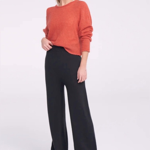 Ann Taylor Tops - 🍅 Lightweight Tomato Sweater NWOT